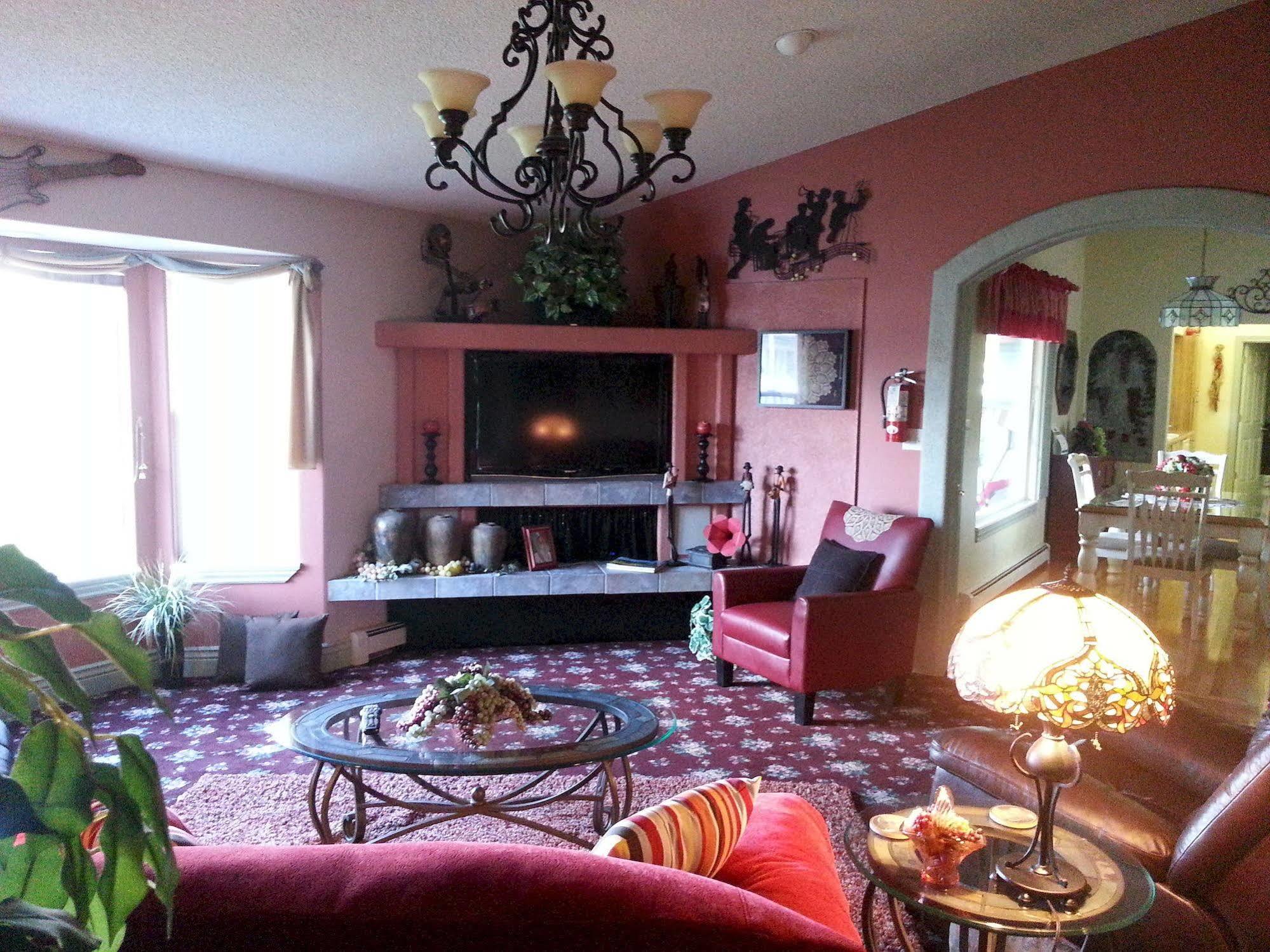 The Bookcliffs 5* Grand Junction